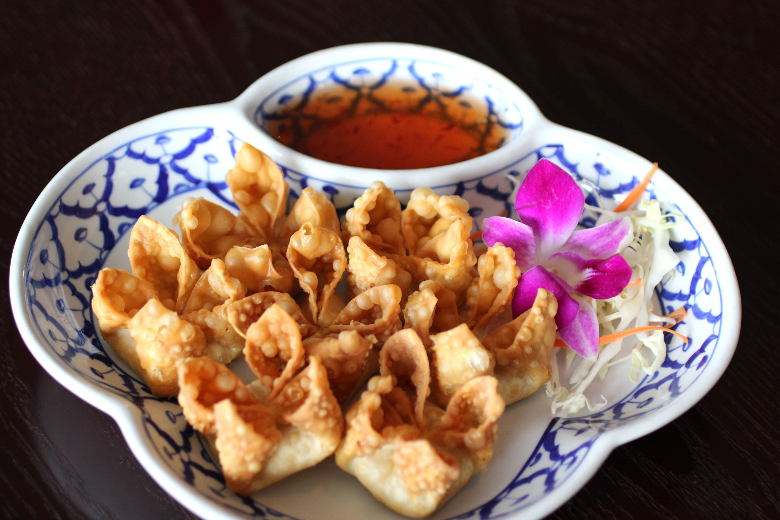 Crispy Wonton with sweet chili dipping sauce